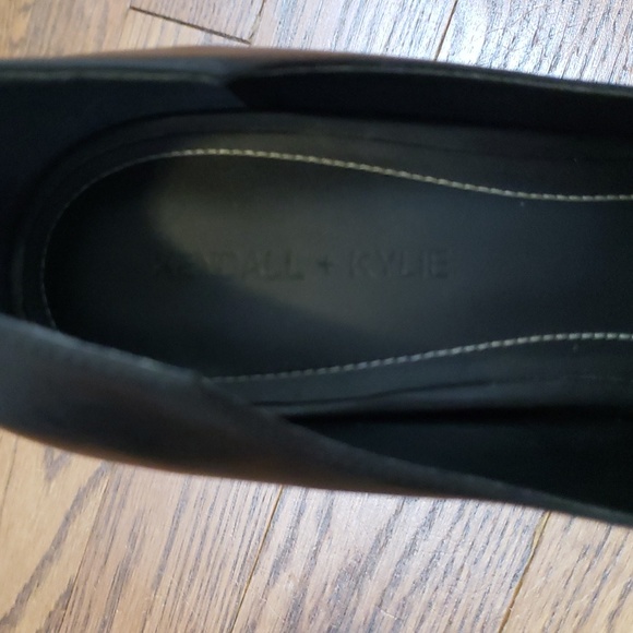 Kendall + Kylie Black Heels - Picture 10 of 12